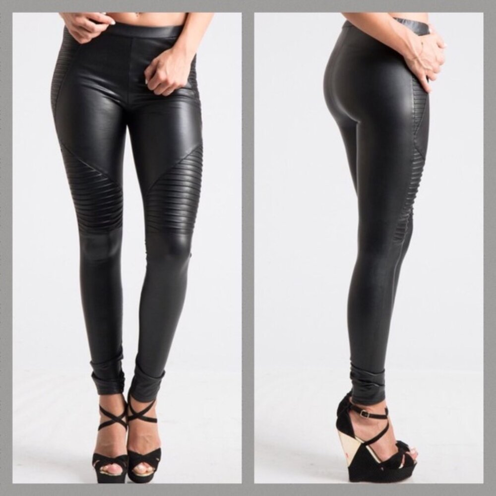 [VAULT CLEARANCE] Black Pleather Moto Leggings • L
